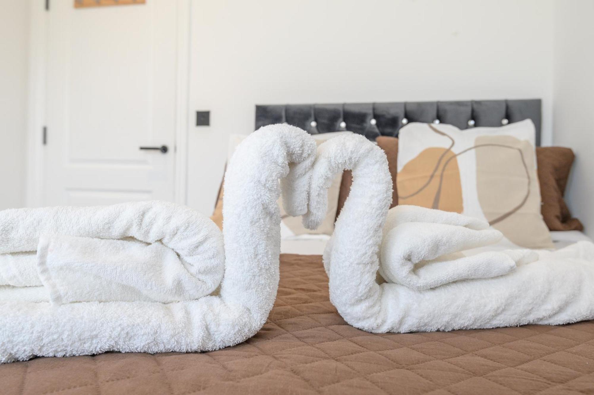 Springwell Suite - City Centre - Balcony & Pool Table - 3 Bed Leeds  Buitenkant foto
